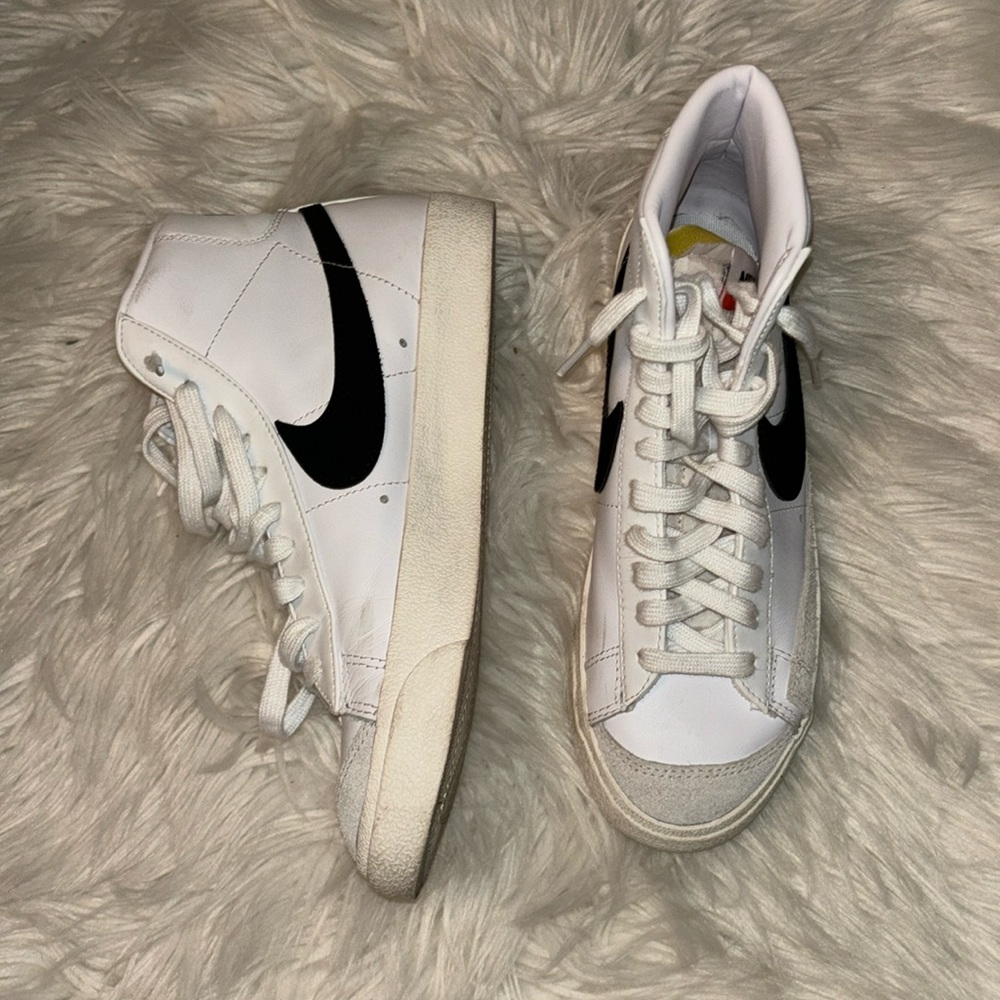 white nike blazers